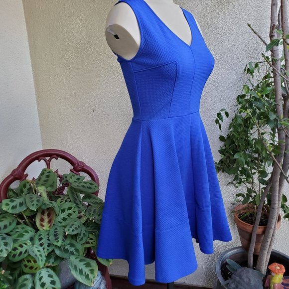 ❤️Hostess Pick Love..ady Royal Blue sleeveless V neck Dress - Picture 3 of 8
